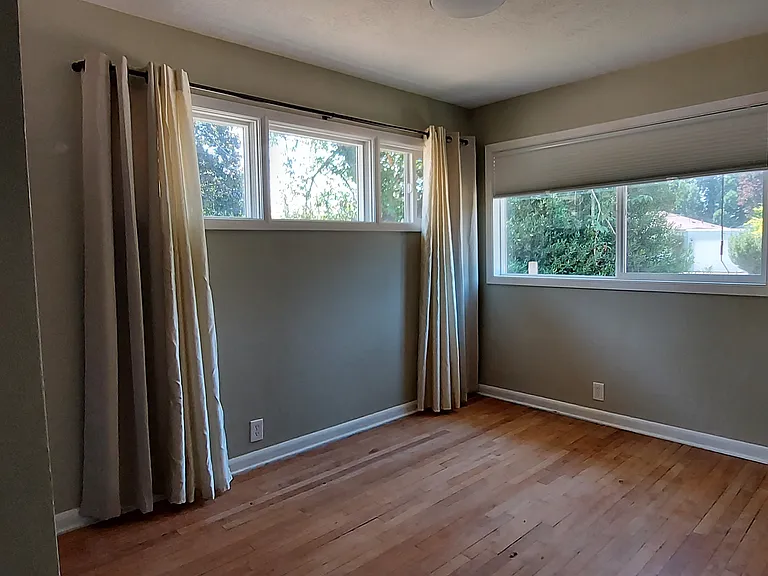 231 NE 10th Ave — Photo 18