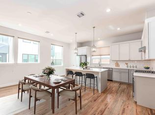 2471 W 11th St, Houston, TX 77008