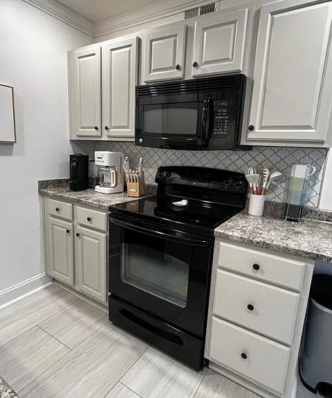 625 Penny Ln #625 — Photo 6