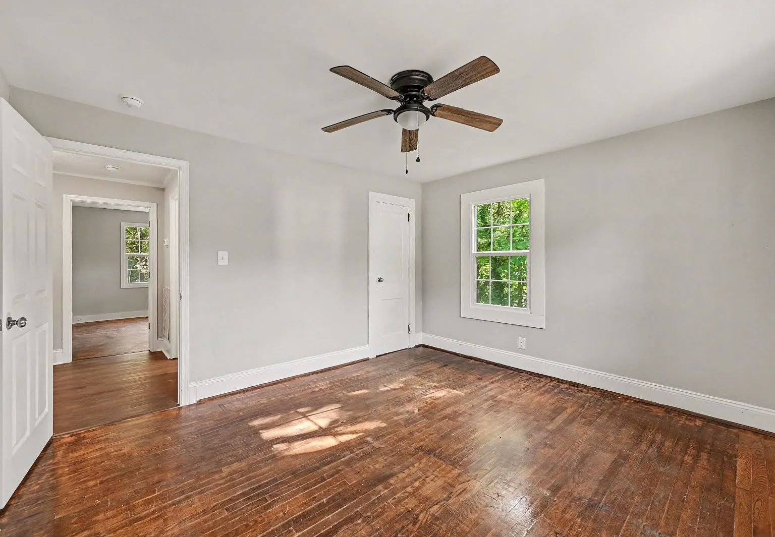 2 bed, 1024 sqft, $1,600 — Photo 4