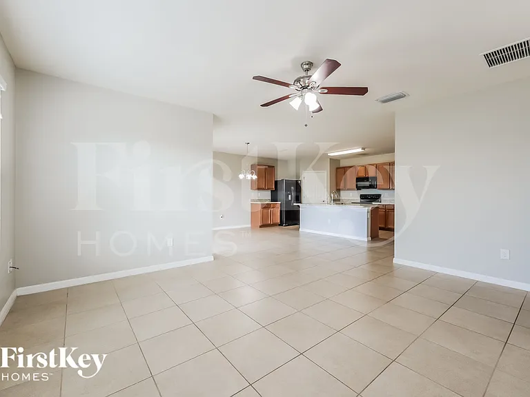 1406 NW 7th Ave — Photo 5