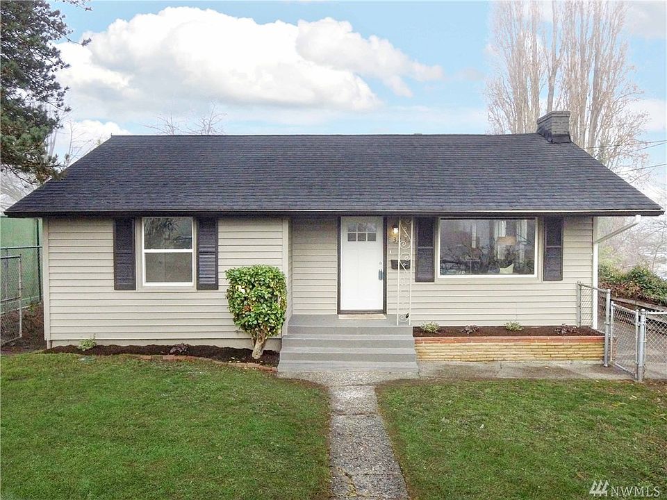 1st image of 3232 S 137th St