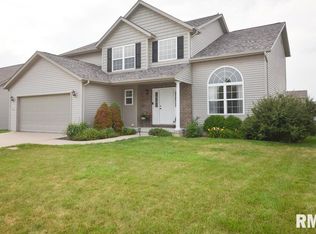 1425 Willow Dr, Washington, IL