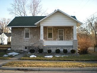 1st image of 334 E Erie St