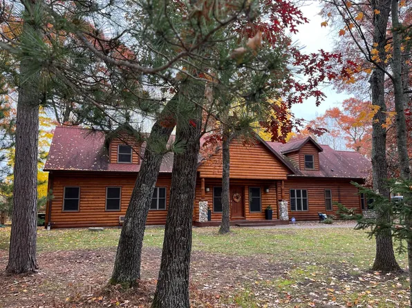 N8174 Daisy Ln, Spooner, WI 54801