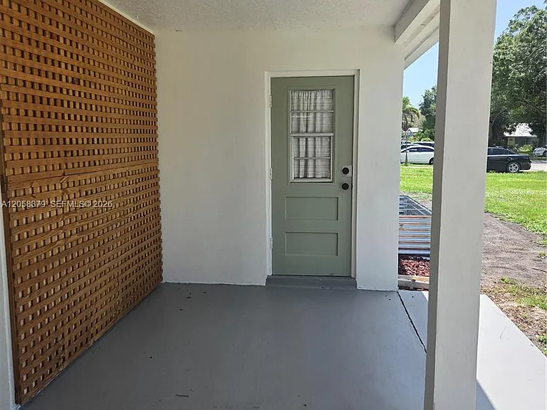 338 Hosbine St — Photo 19