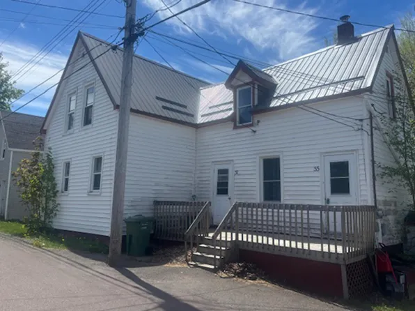 55 Elm St, Springhill, NS B0M 1X0
