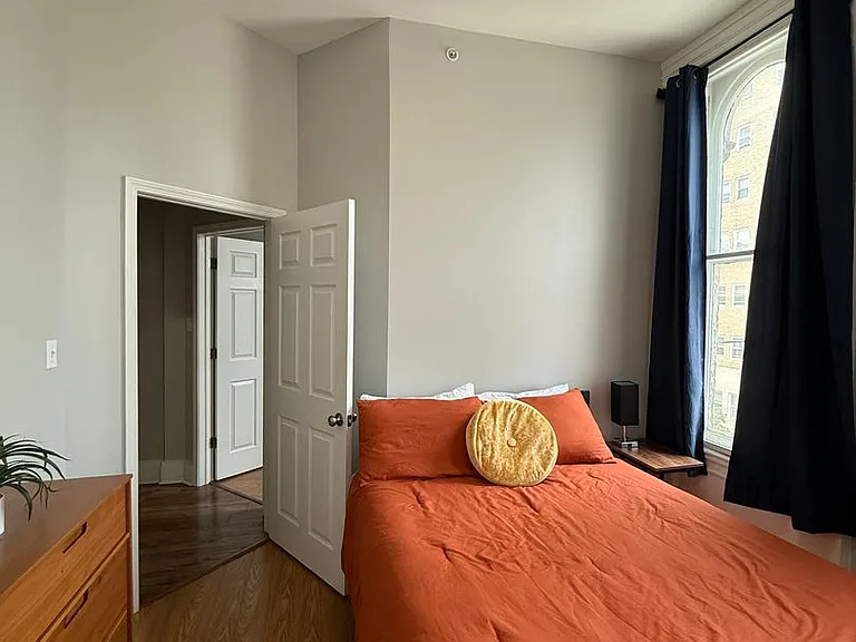 2134 East Carson Street — Photo 34