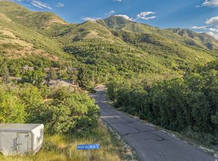 4810 E Badger Hollow Ln S, Salt Lake City, UT 84108
