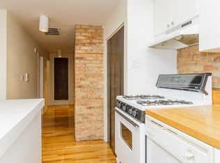 3007 N Broadway St, Chicago, IL 60657