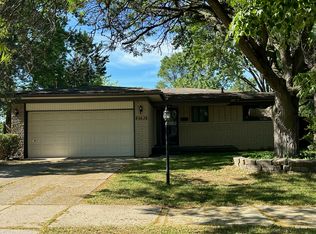 2793 Athena Dr, Troy, MI 48083