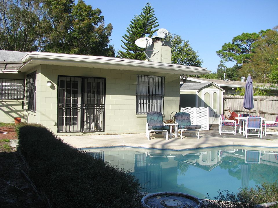 2nd image of 3118 S Julia Cir