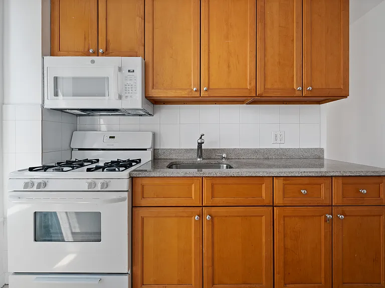 174 Canal St #21 — Photo 17