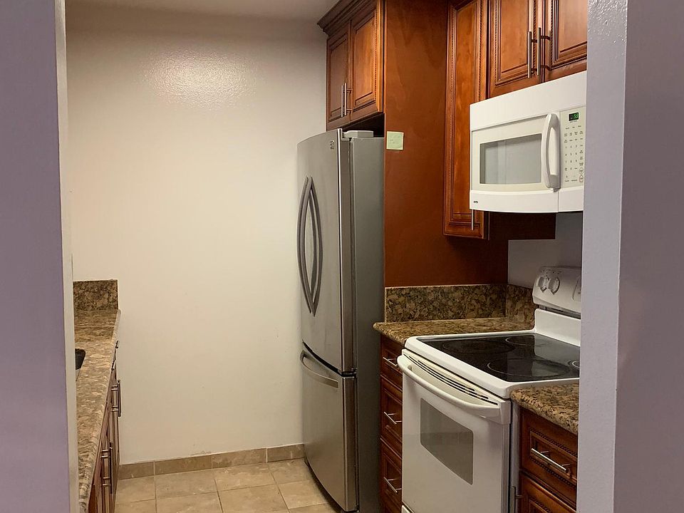 1st image of 5460 White Oak Ave #228E