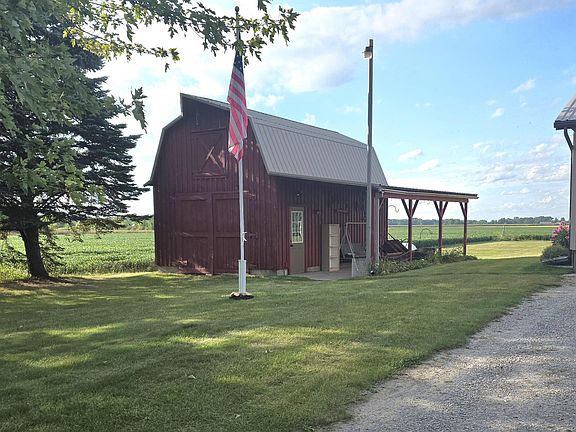 3rd image of 1177 E Townline 16 Rd