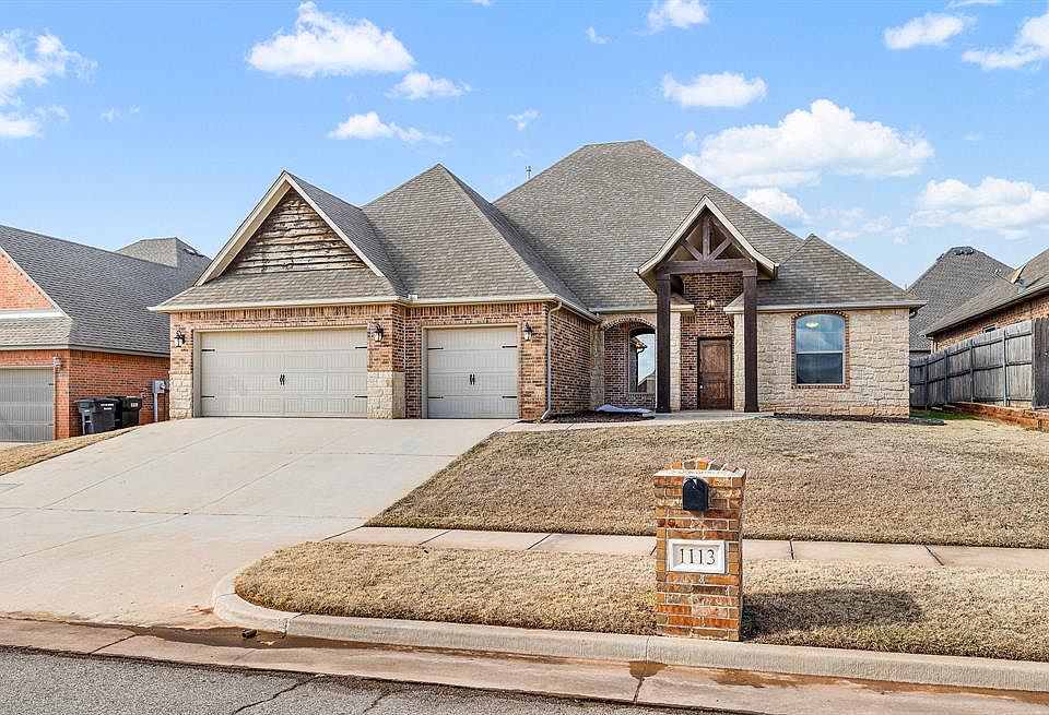 1st image of 1113 Lindsey Ln