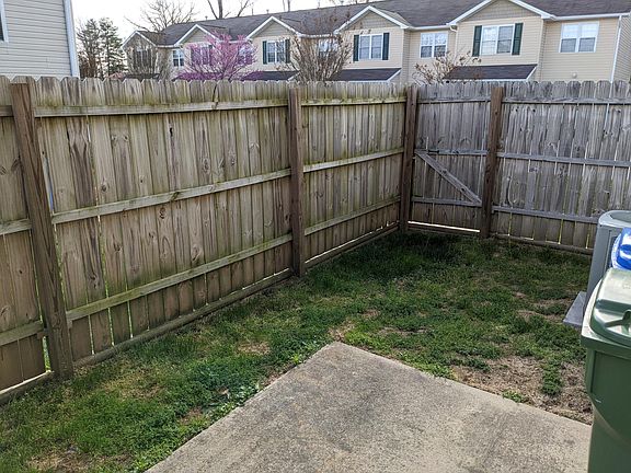2nd image of 77 Yorktown Cir