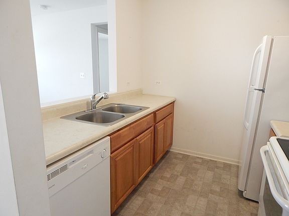 3rd image of 1363 Cunat Ct APT 1D