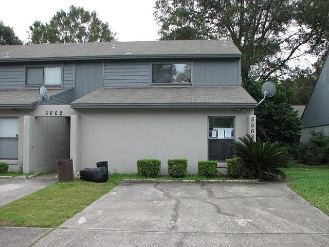 1st image of 5568 Pinehill Ln