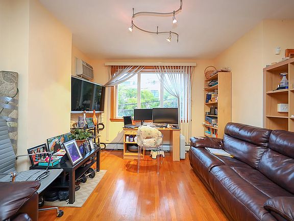 3rd image of 2542 W 15th St #B2