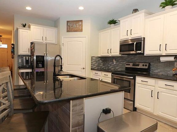 3rd image of 5739 Lakeside Landings Blvd