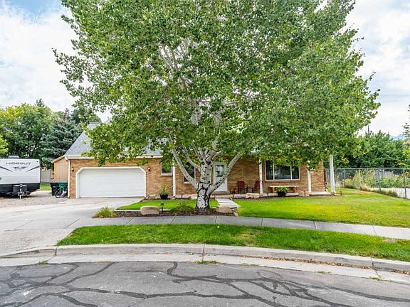 3rd image of 6671 S Nottingham Cir