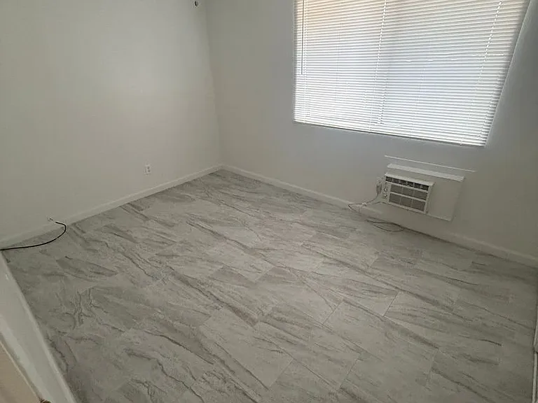 Agua Caliente Apartments — Photo 4