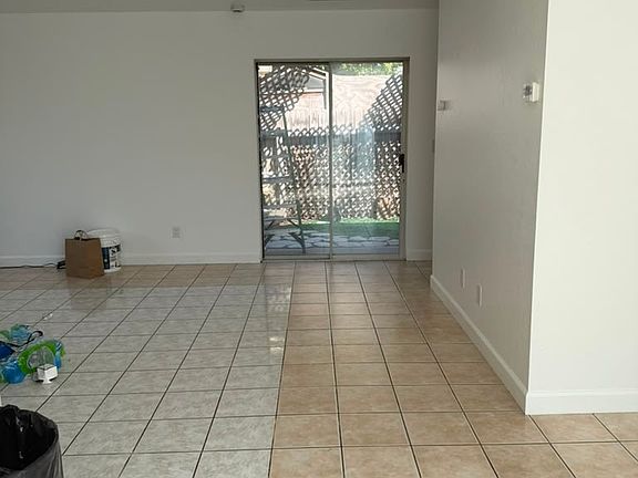 5th image of 1015 Calle Pensamiento