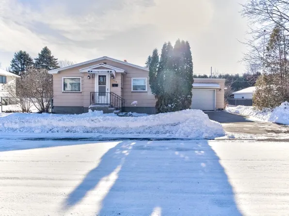 118 Coleman St, Marinette, WI 54143
