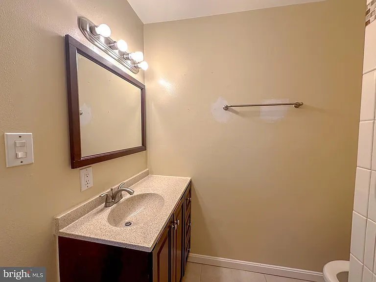 13327 Schwenger Pl — Photo 32
