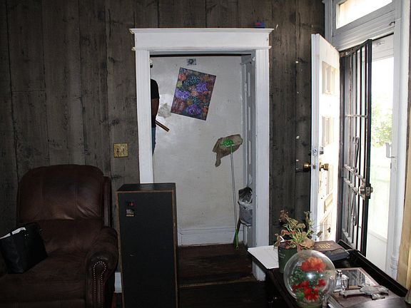 3rd image of 4910 Nannie Helen Burroughs Ave NE
