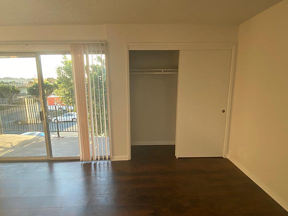 5th image of 132 Wilson Ave