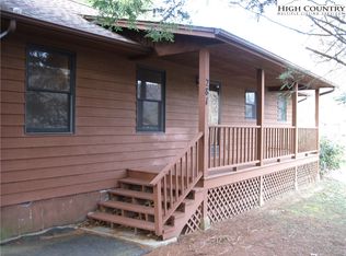 281 Old Turnpike Rd, Banner Elk, NC 28604