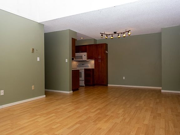 5th image of 4363 Halifax St #312