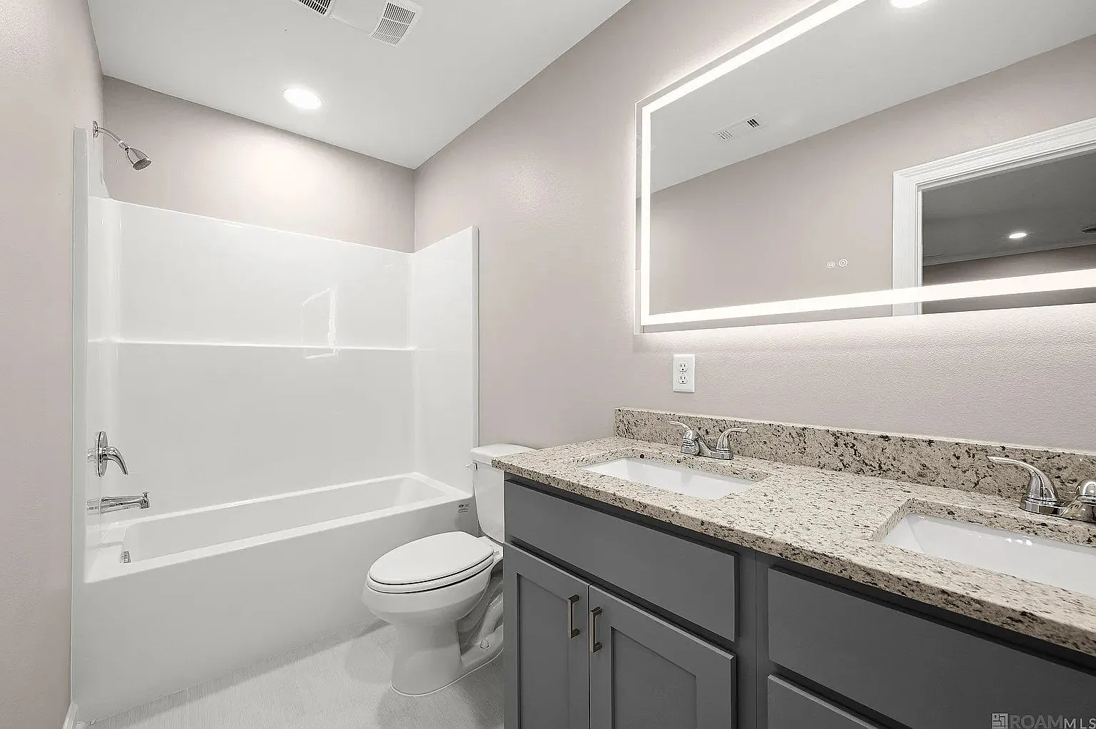 3 bed, 2.0 bath, 1337 sqft, $1,600 — Photo 4