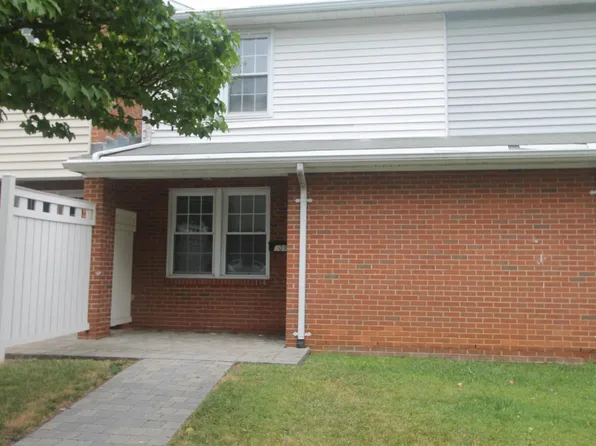 909 Forest St, Charlottesville, VA 22903