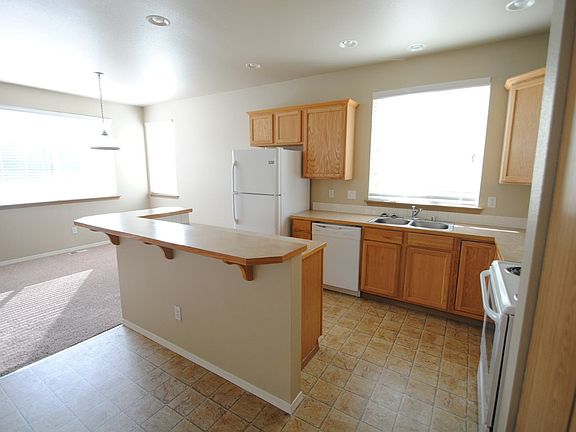 3rd image of 12818 166th Street Ct E