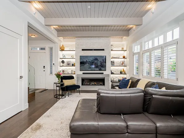 3328 W 7th Ave, Vancouver, BC V6R 1V8