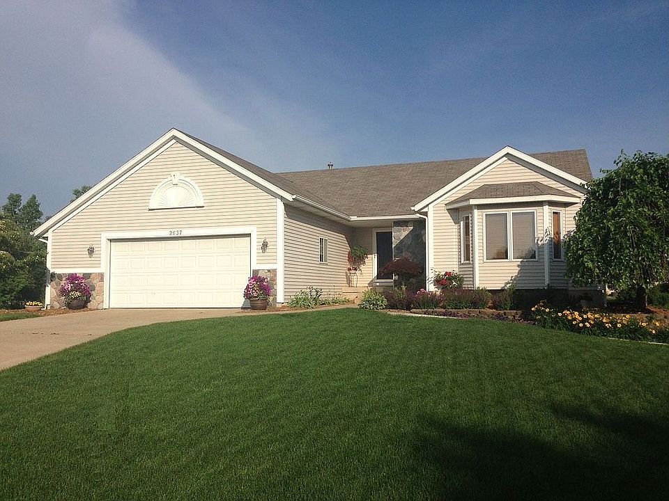 1st image of 2637 Burgen Ct NE