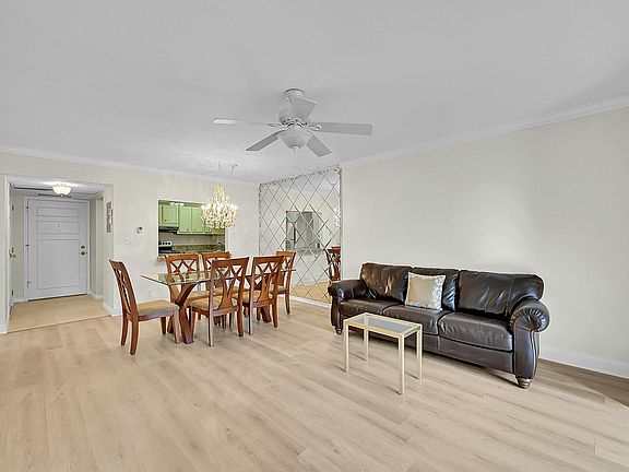5th image of 375 SW 56th Avenue #216
