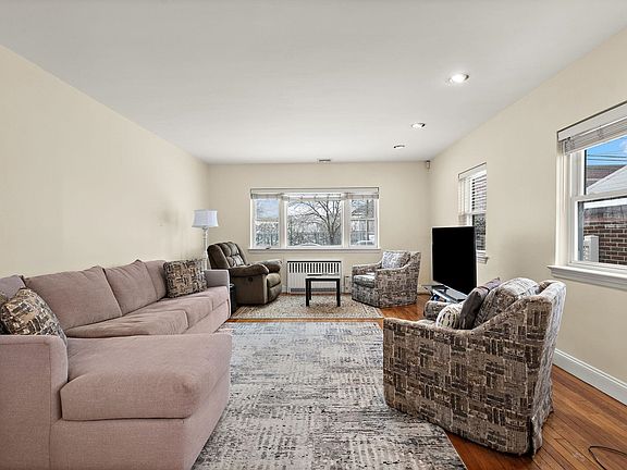 5th image of 97 Riverview Ave #1