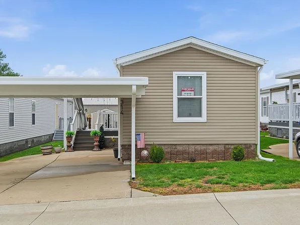 314 Lazy Acres Ln, Belton, MO 64012