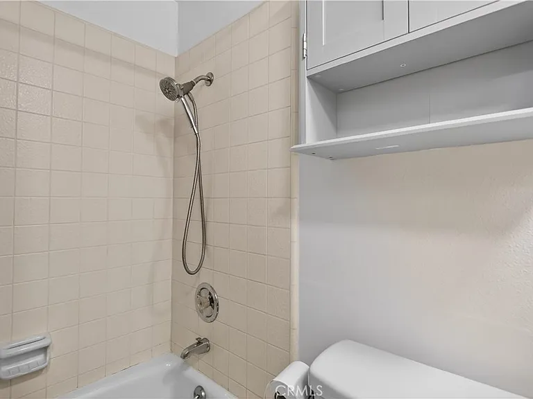 2730 S Poplar St — Photo 18