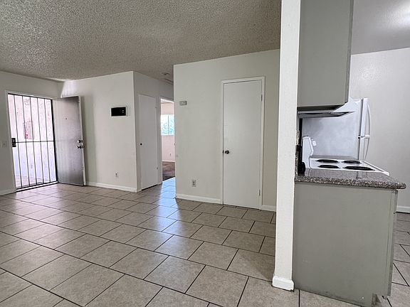 3rd image of 4910-16 Imperial Ave #4916-6