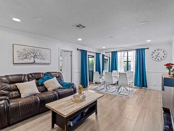 4th image of 1909 NW 94th Avenue #102a