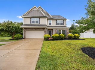 4398 Lochurst Dr, Pfafftown, NC 27040