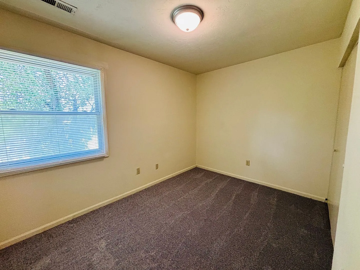 1064PH - 445-495 Miller Court Properties - M — Photo 2