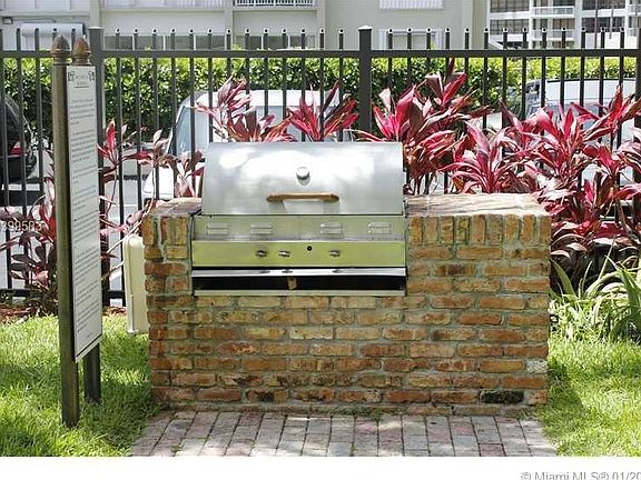 5th image of 1408 Brickell Bay Dr APT 105