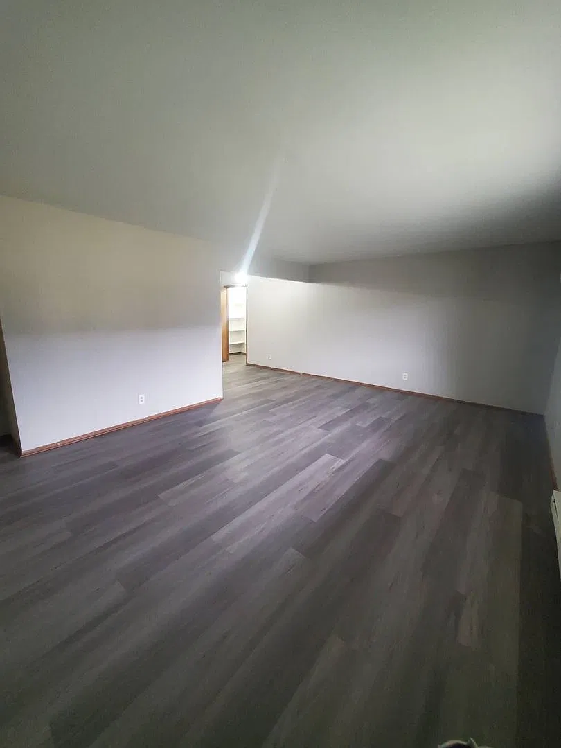 601 Hartridge Drive - 8 Unit — Photo 2