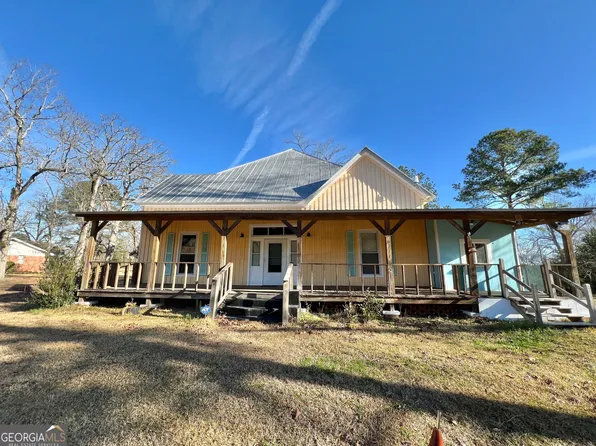 150 Thornton St NE, Bronwood, GA 39826
